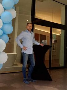 Maatwerk badkamer met inloopdouche en strakke afwerking